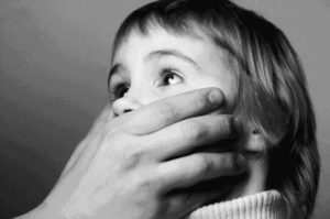 Жителя Петах-Тиквы обвиняют в сексуальном насилии над пятилетней дочерью 5 Жителя Петах-Тиквы обвиняют в сексуальном насилии над пятилетней дочерью